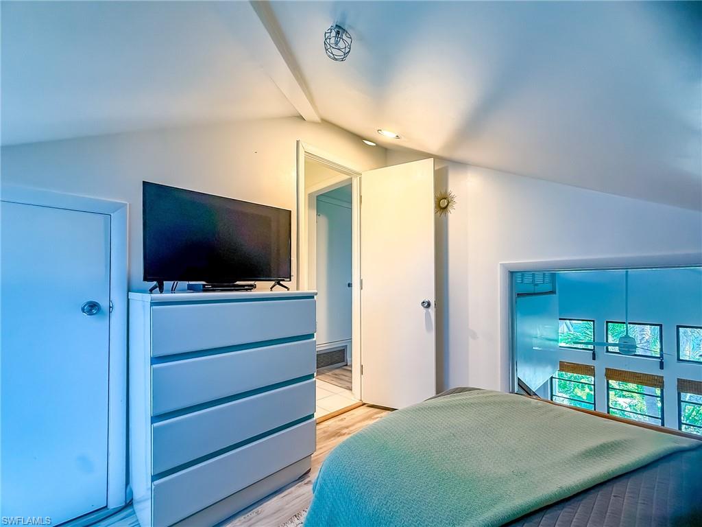 SAFETY HARBOR CLUB - Residential