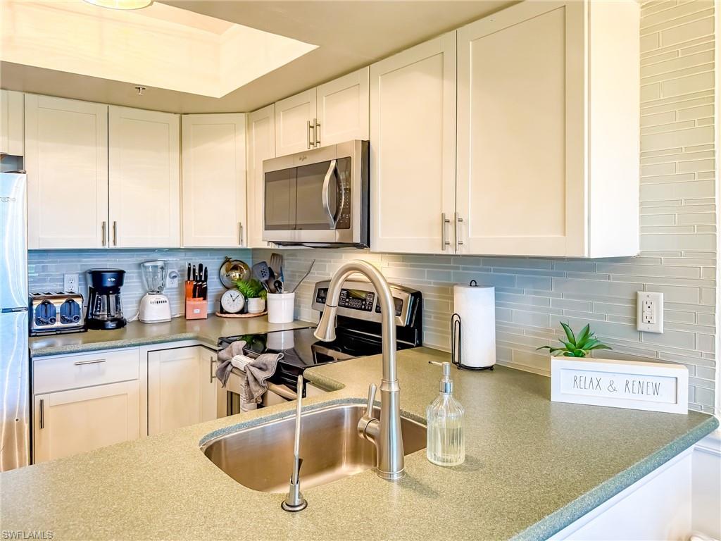 SAFETY HARBOR CLUB - Residential