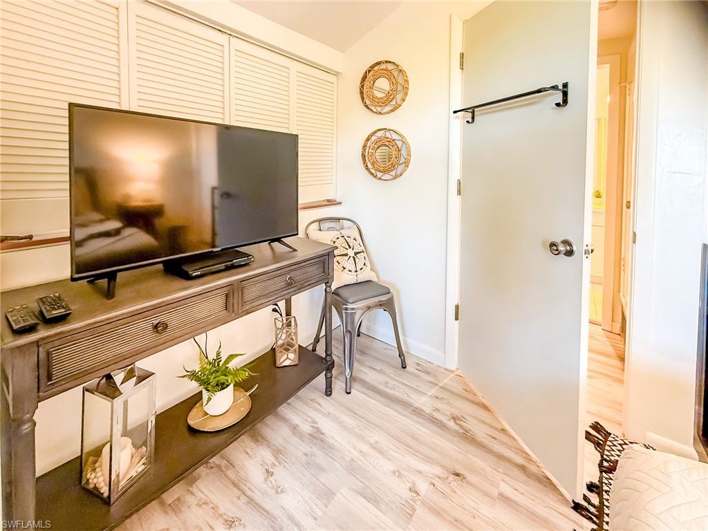 SAFETY HARBOR CLUB - Residential