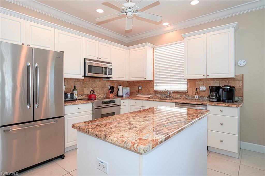 NAPLES PARK - Residential