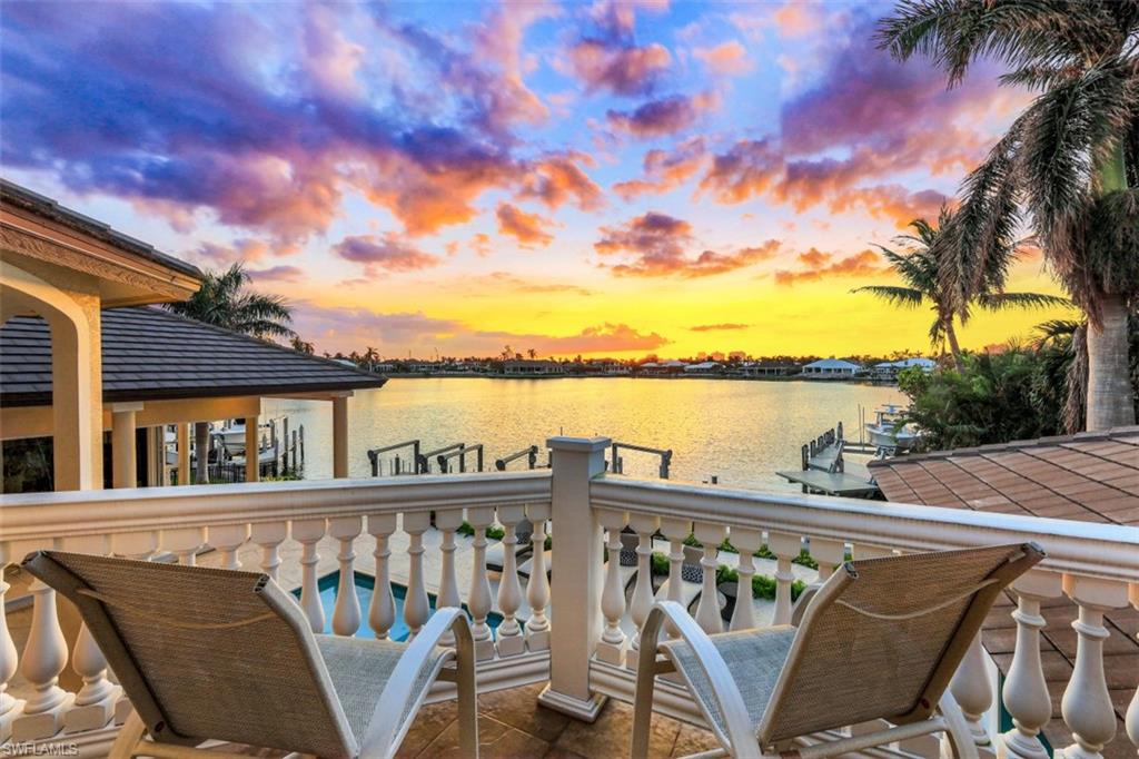MARCO BEACH - Residential