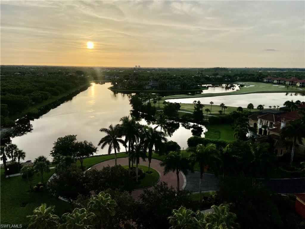 THE SHORES - Residential