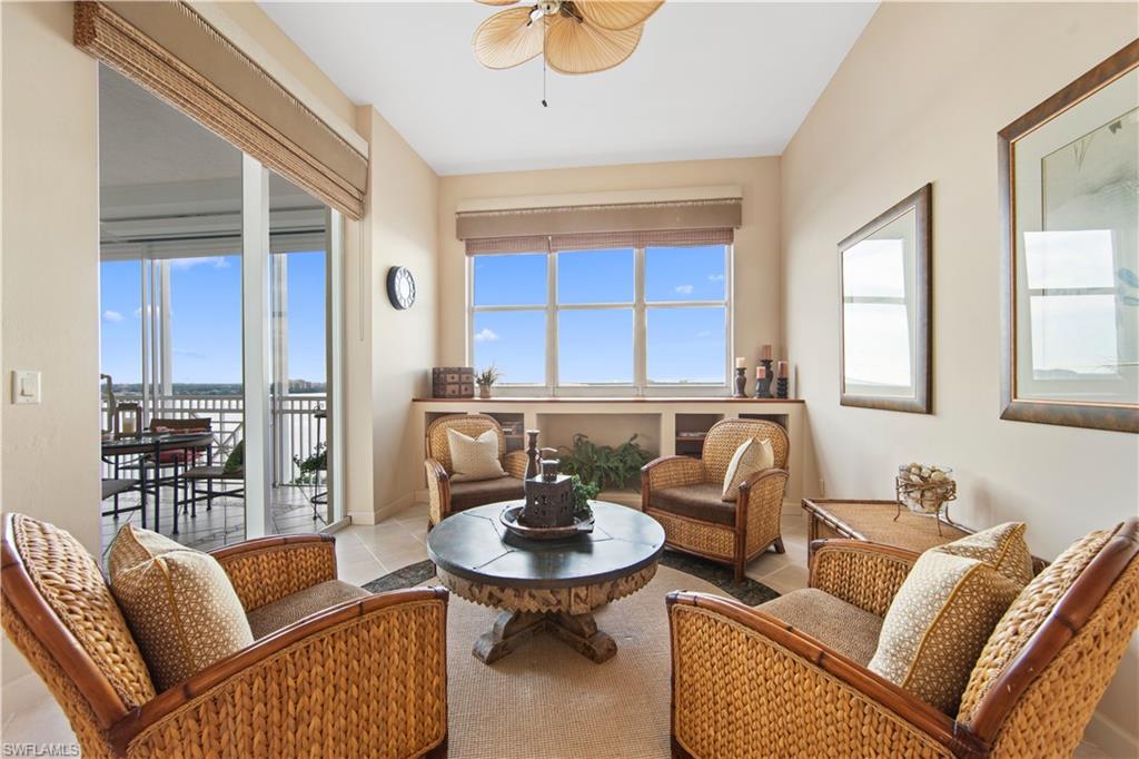 THE SHORES - Residential