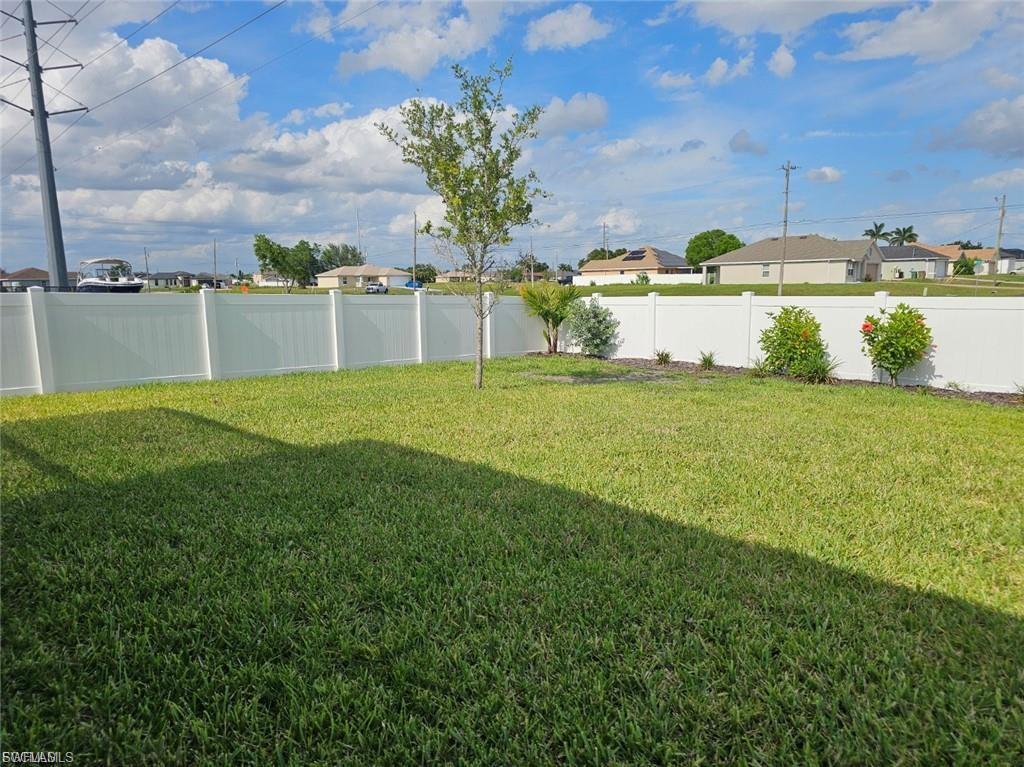 CAPE CORAL - Residential
