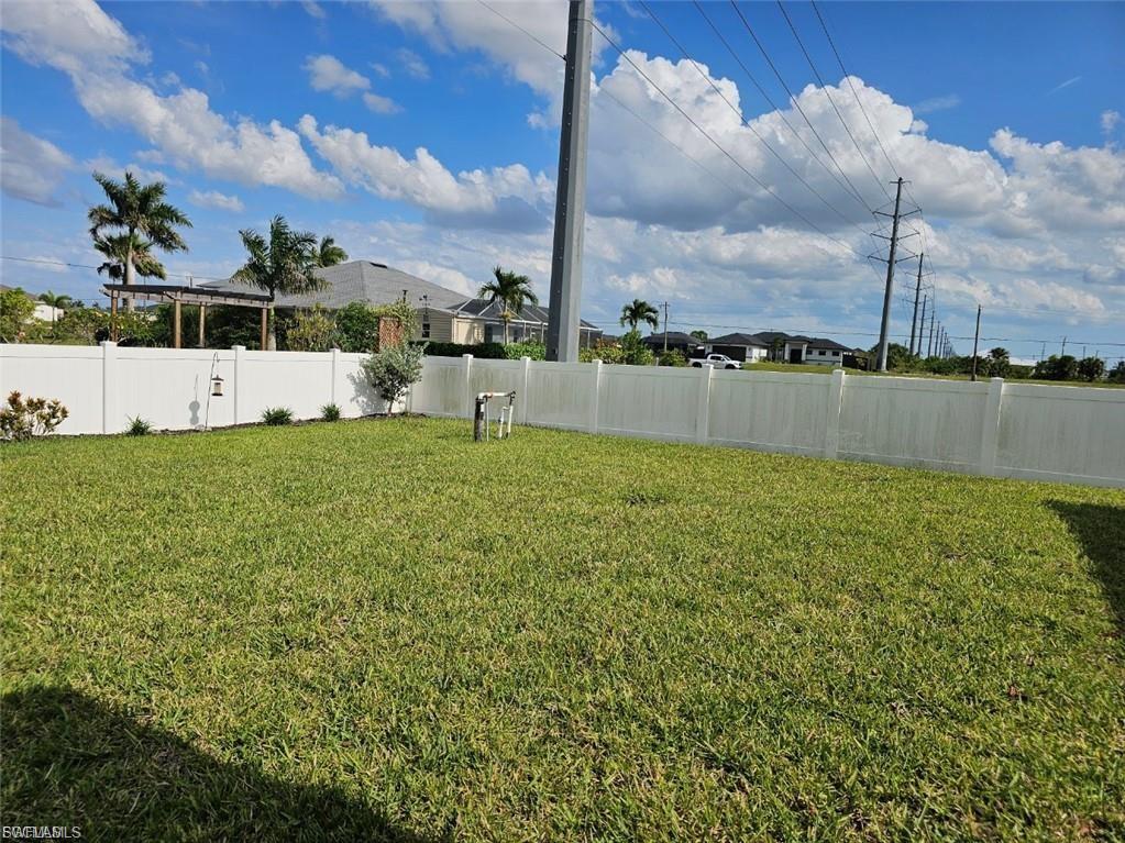CAPE CORAL - Residential