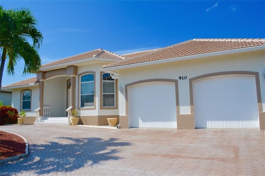 MARCO BEACH - Residential