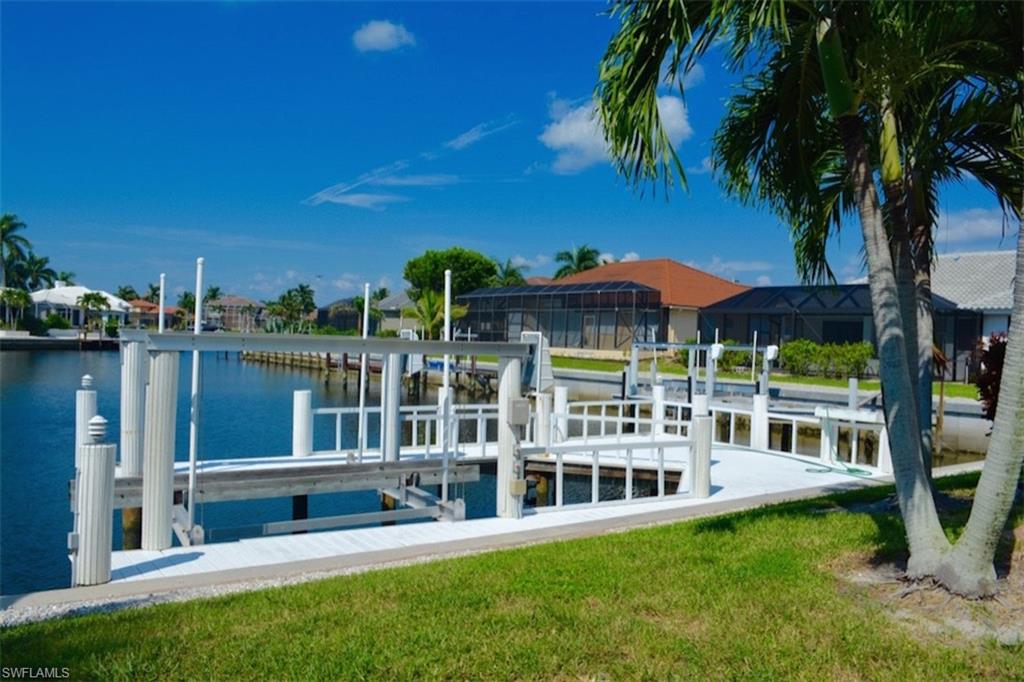 MARCO BEACH - Residential