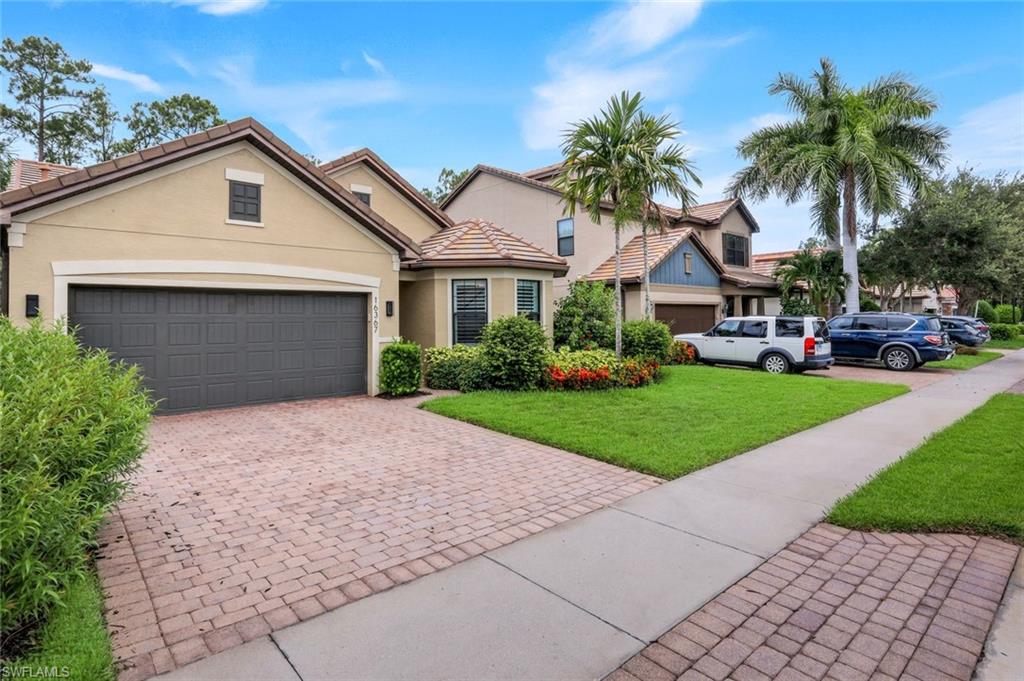 CAMDEN LAKES - Residential