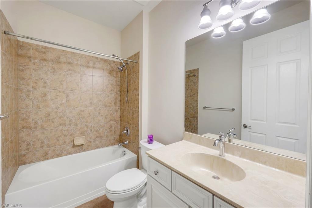 CAMDEN LAKES - Residential