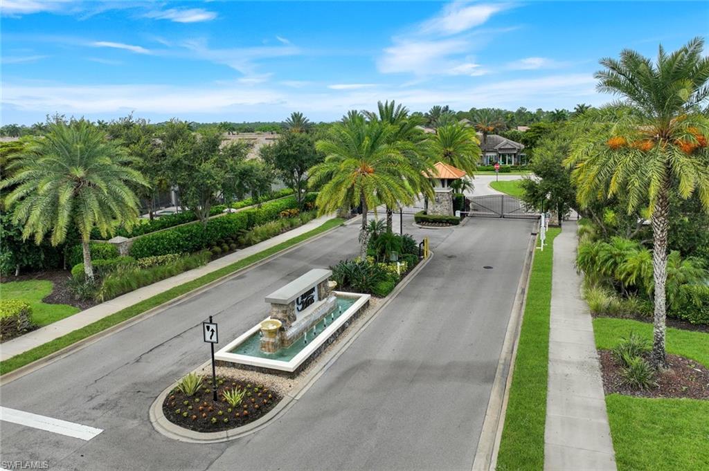 CAMDEN LAKES - Residential