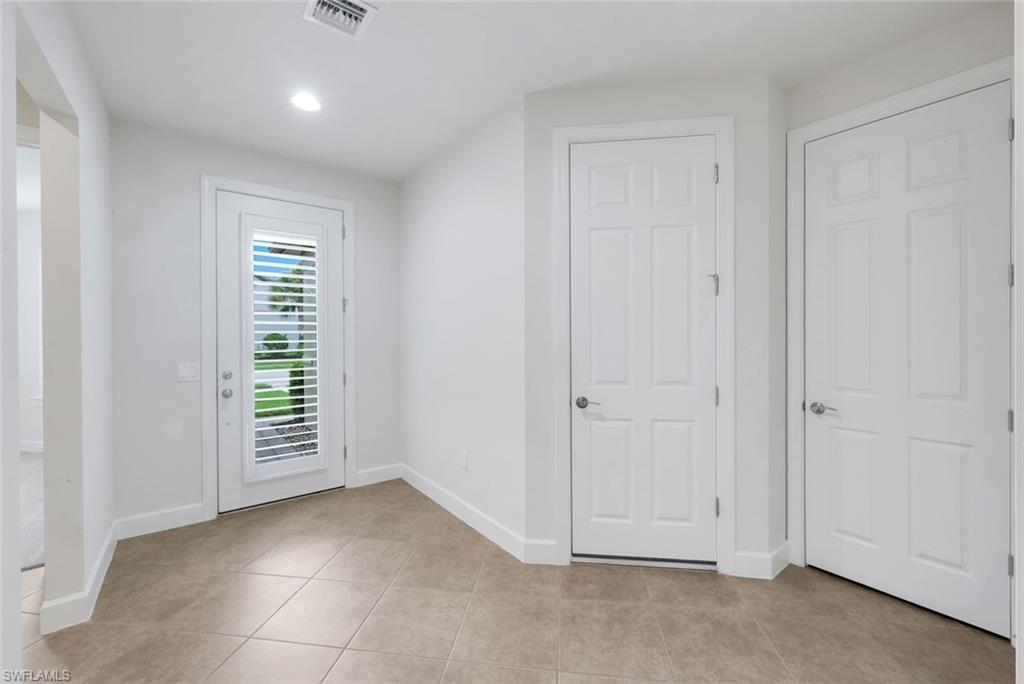 CAMDEN LAKES - Residential