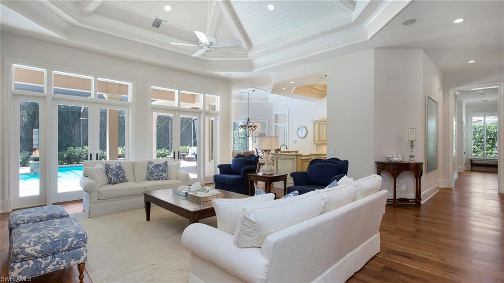 MOORINGS - Residential