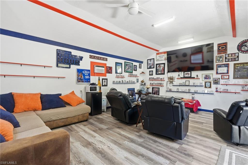PORT CHARLOTTE - Residential