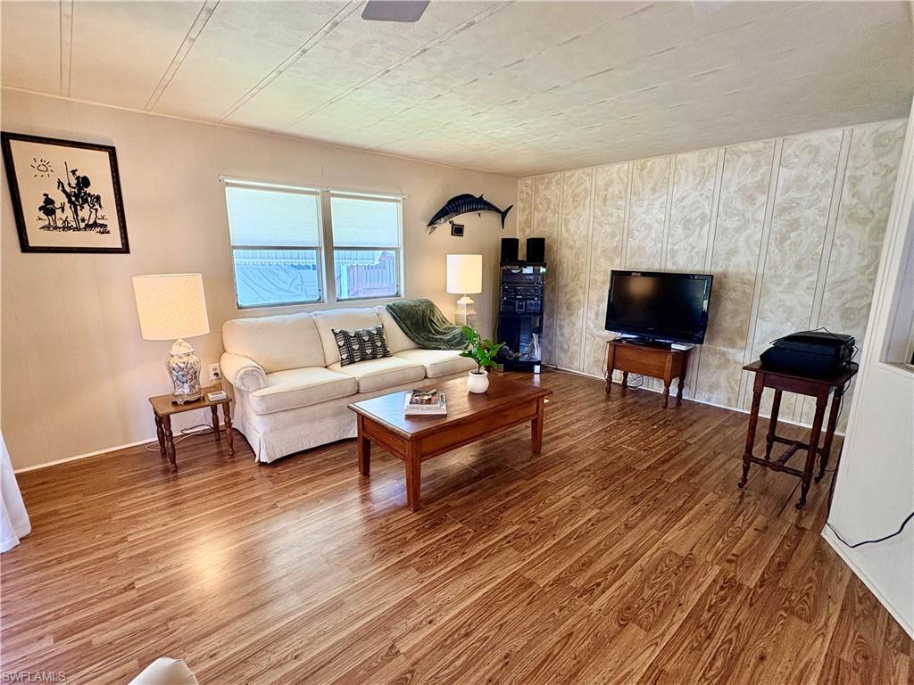 LAUREL ESTATES MOBILE HOME VIL - Residential