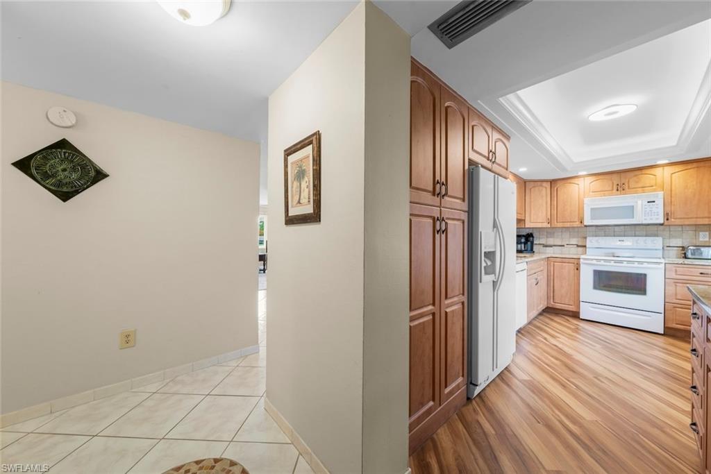 SEVEN LAKES - Residential