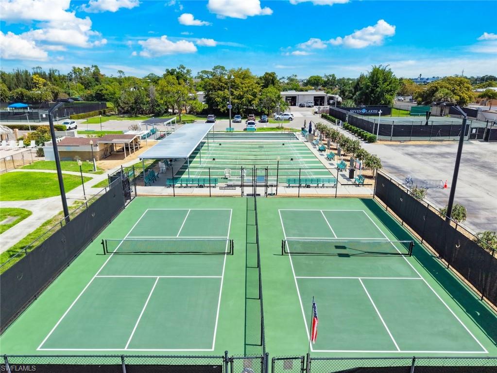 SEVEN LAKES - Residential