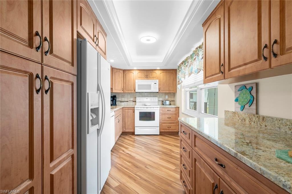 SEVEN LAKES - Residential