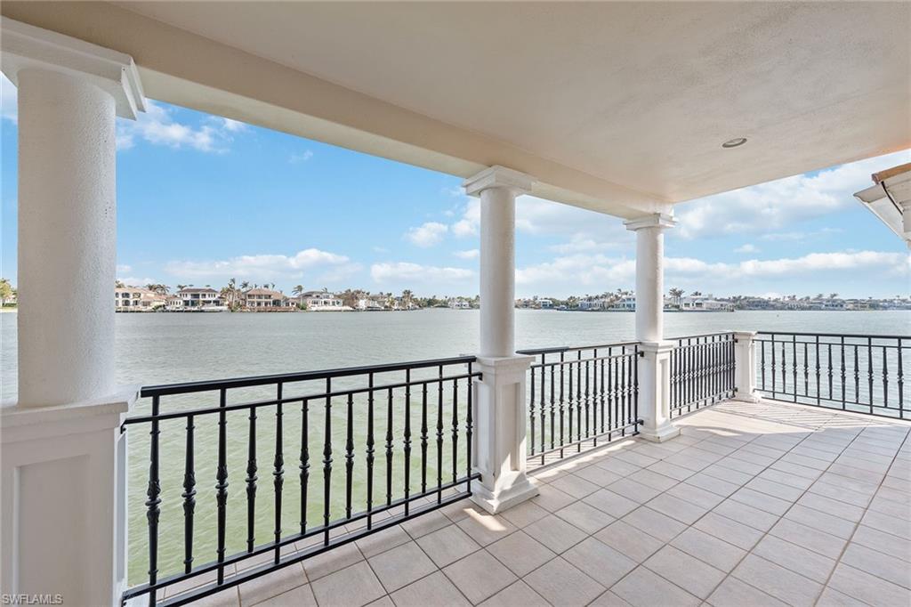 VENETIAN VILLAS - Residential