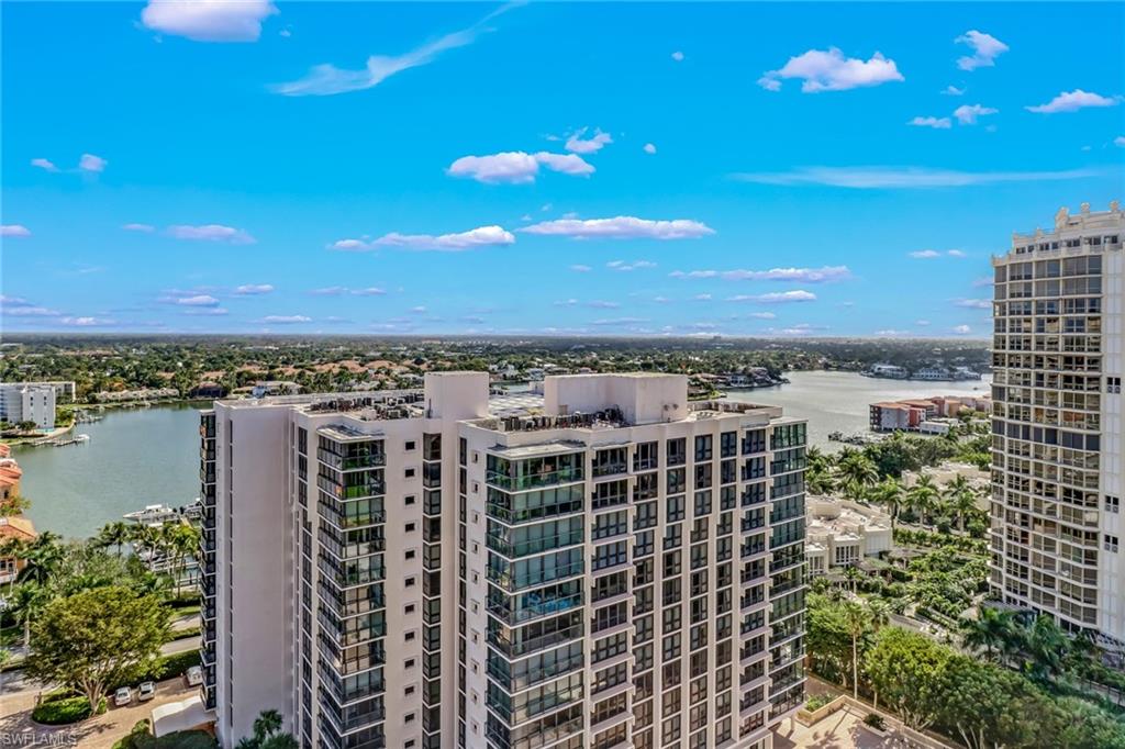 SAVOY - Residential Lease