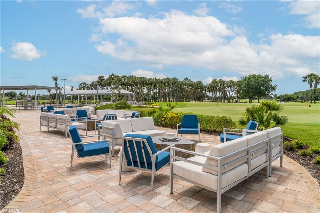 TWIN EAGLES - Residential