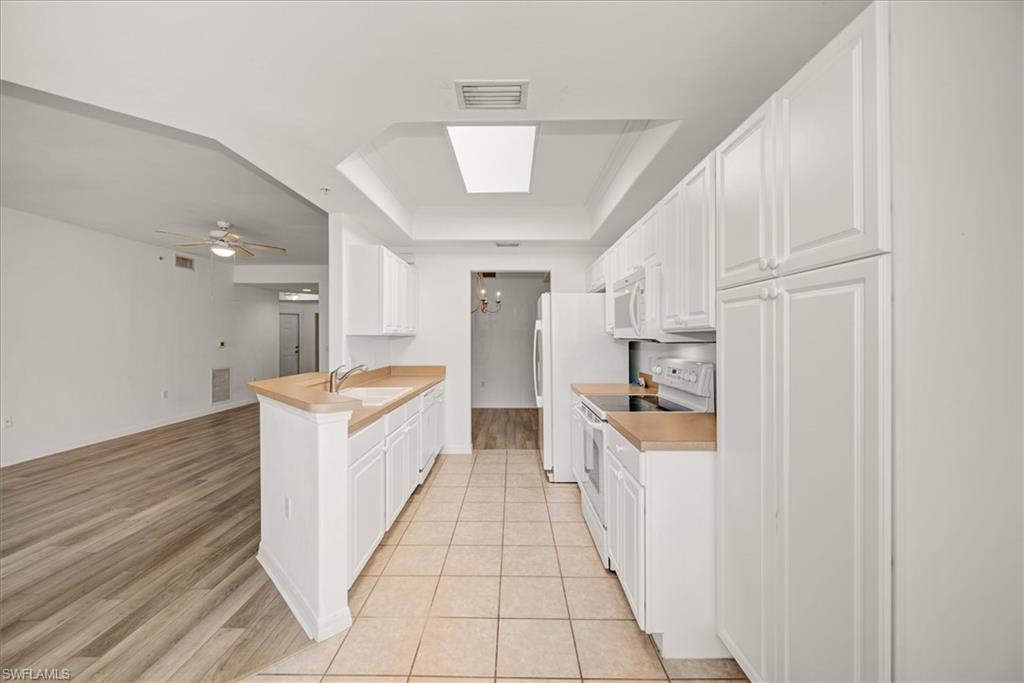 SABAL POINTE - Residential Lease