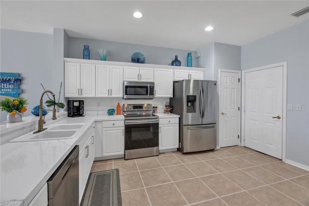 LAKEWOOD VILLAGE - Residential