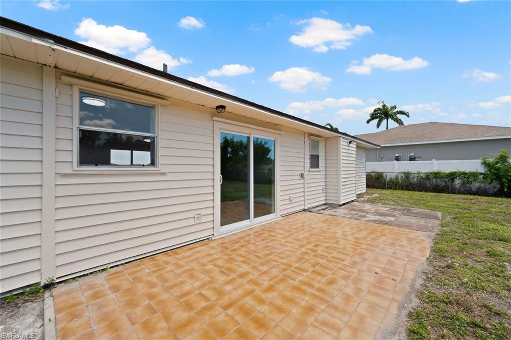 CAPE CORAL - Residential