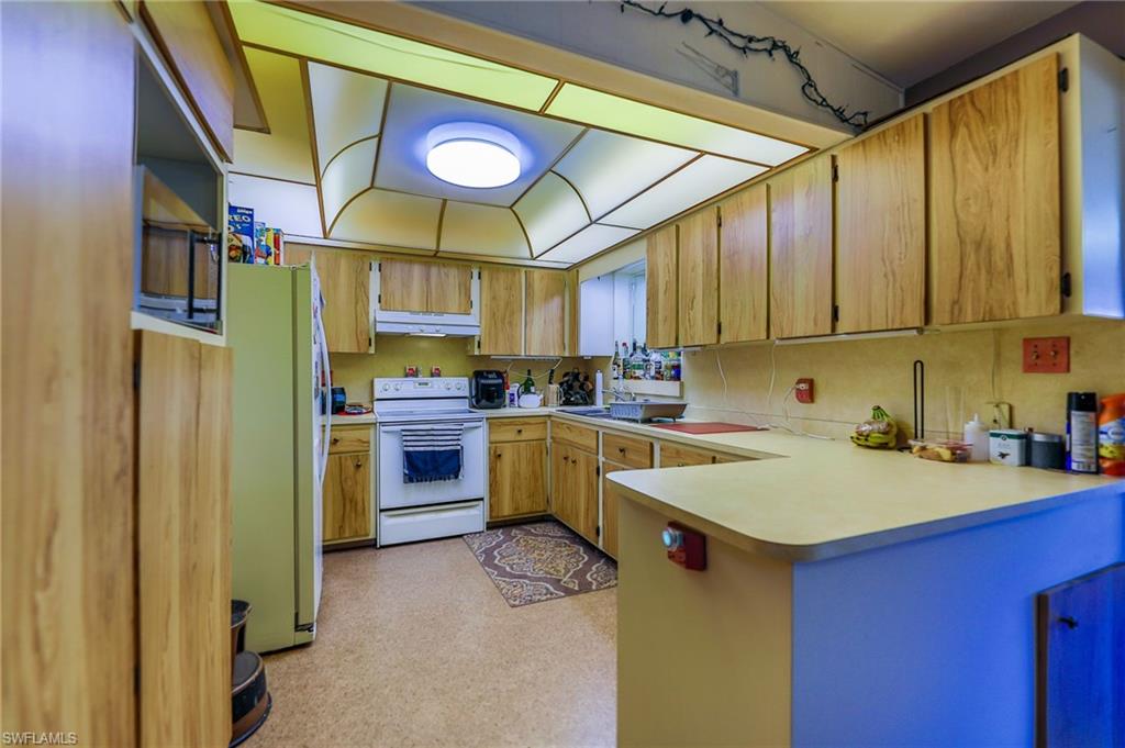 BERTS BAYSHORE MANOR - Residential