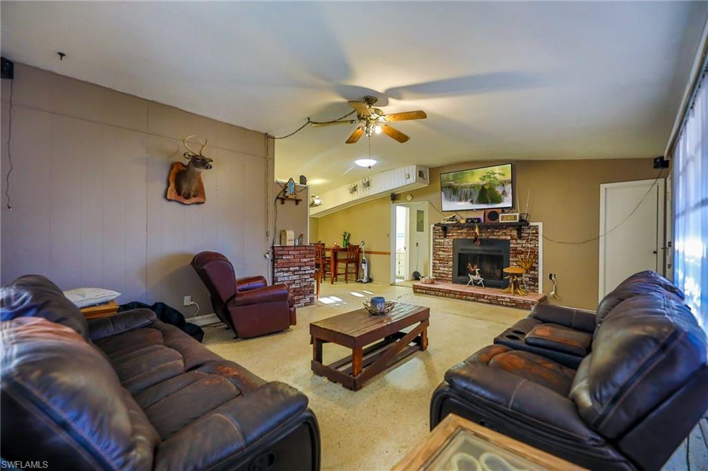BERTS BAYSHORE MANOR - Residential