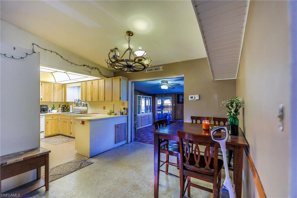 BERTS BAYSHORE MANOR - Residential