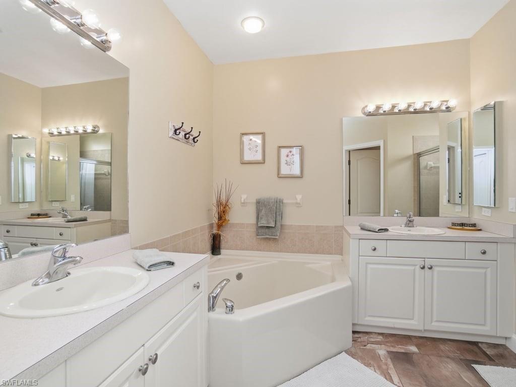 STONEYBROOK - Residential