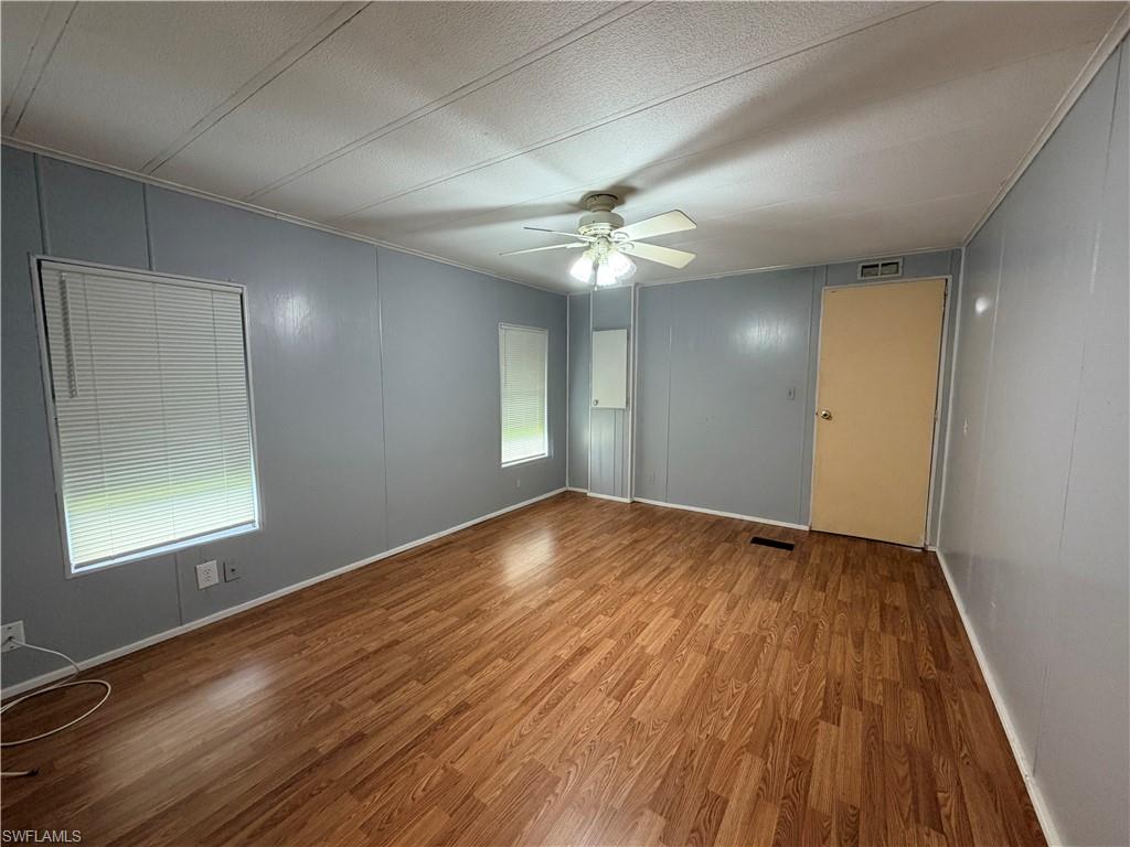 MOBILE MANOR - Residential Lease