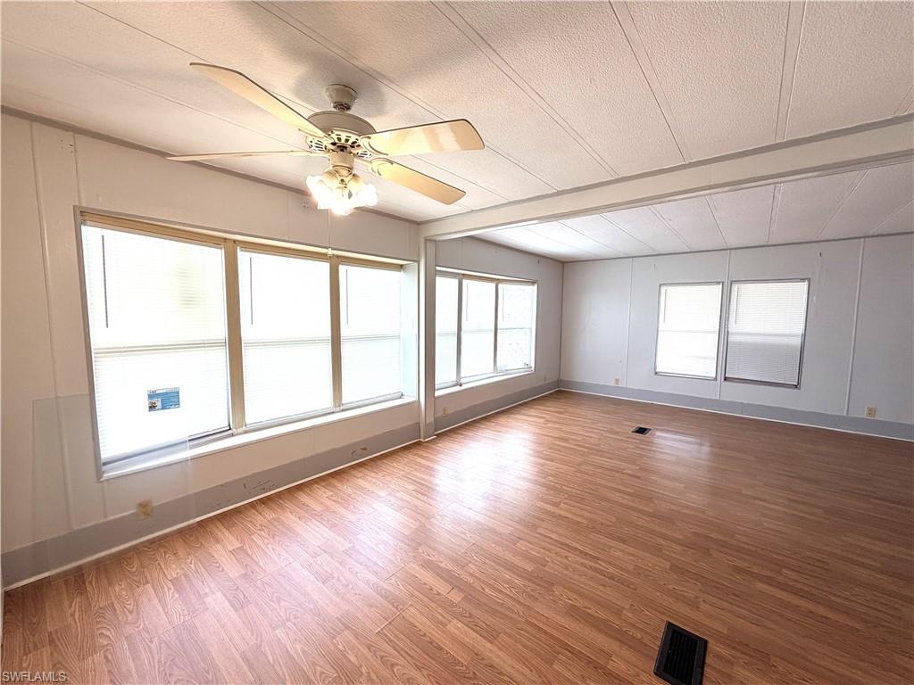 MOBILE MANOR - Residential Lease