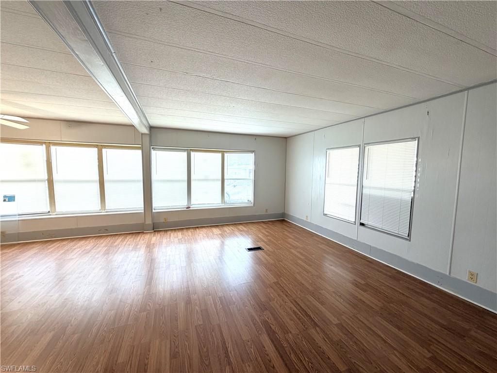 MOBILE MANOR - Residential Lease