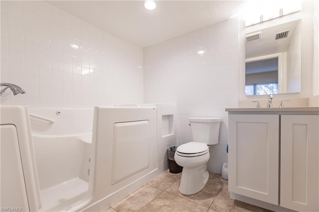 SEVEN LAKES - Residential