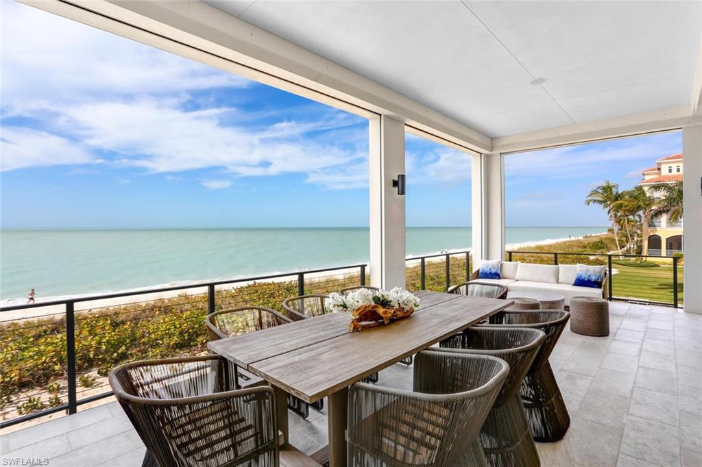 BAREFOOT BEACH - Residential