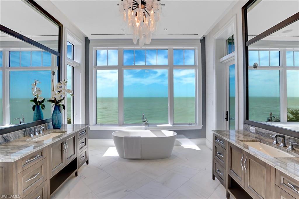 BAREFOOT BEACH - Residential