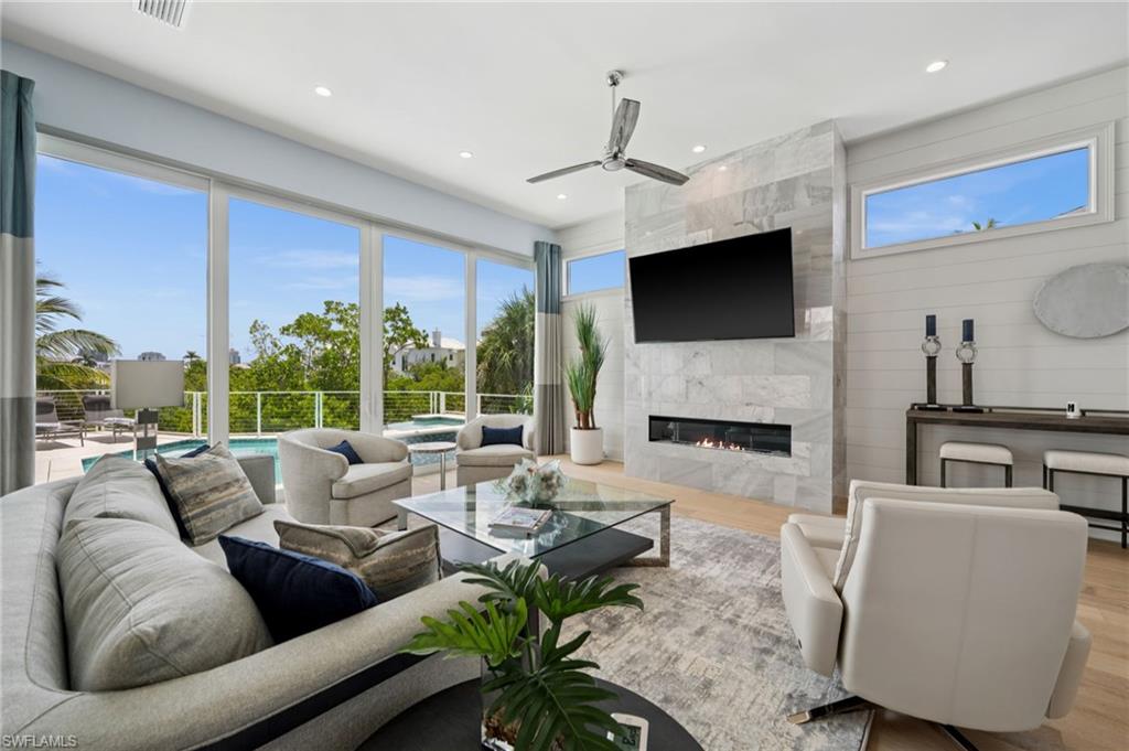 BONITA BEACH - Residential