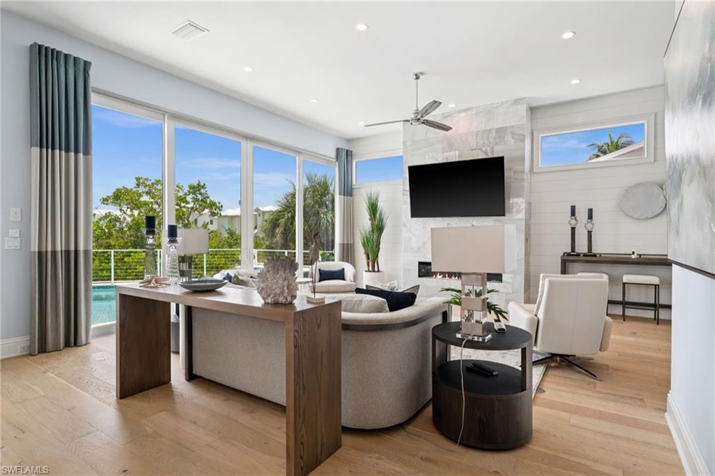 BONITA BEACH - Residential