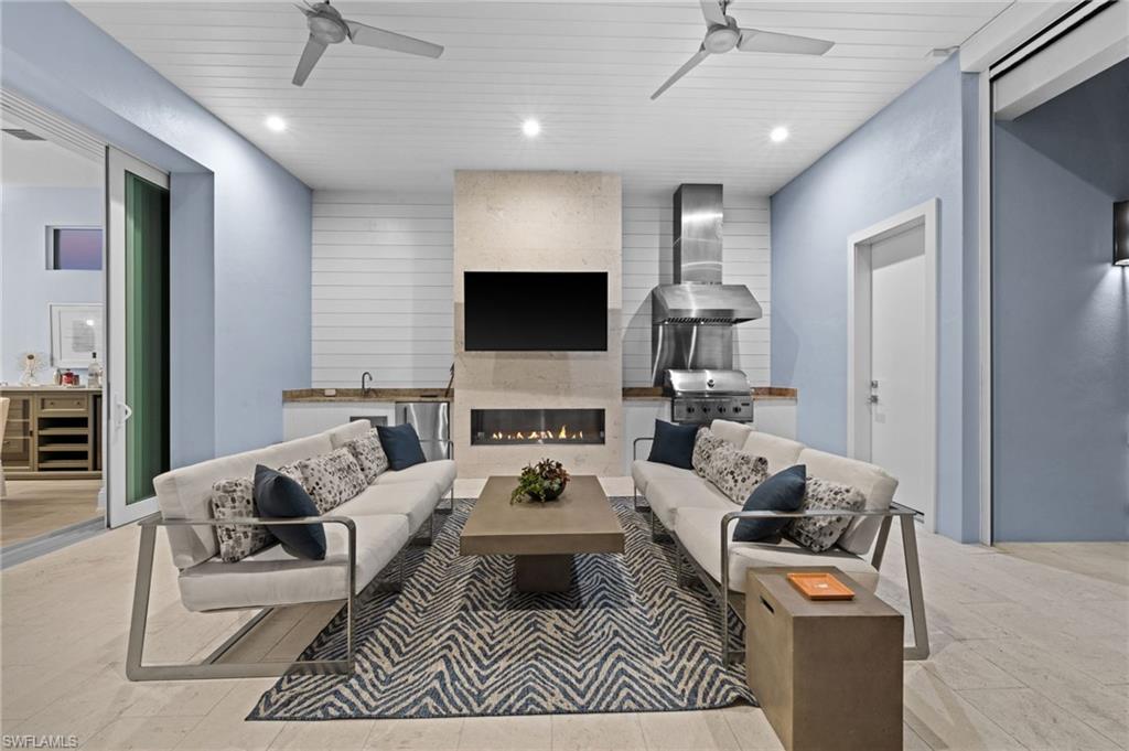 BONITA BEACH - Residential