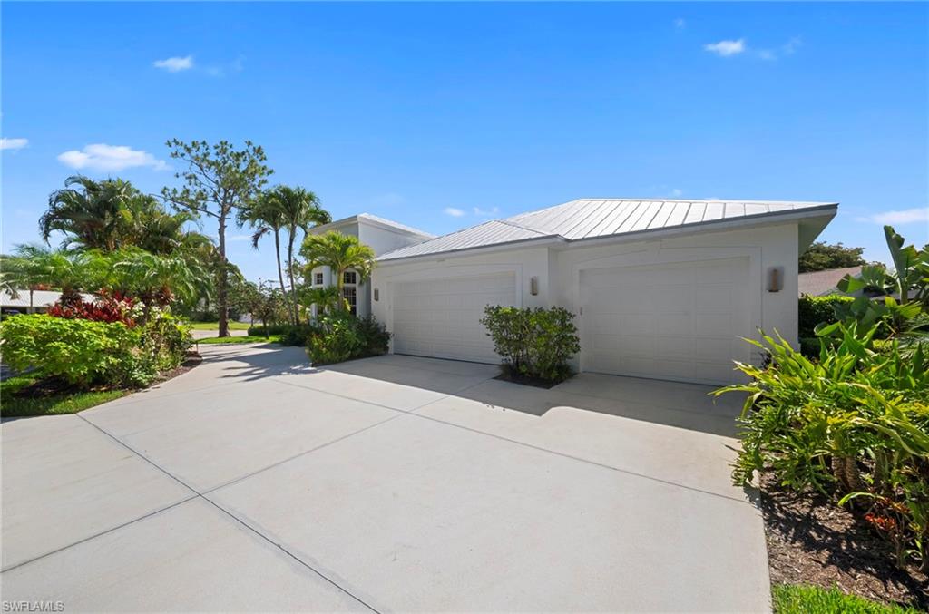 FOUNTAIN LAKES - Residential