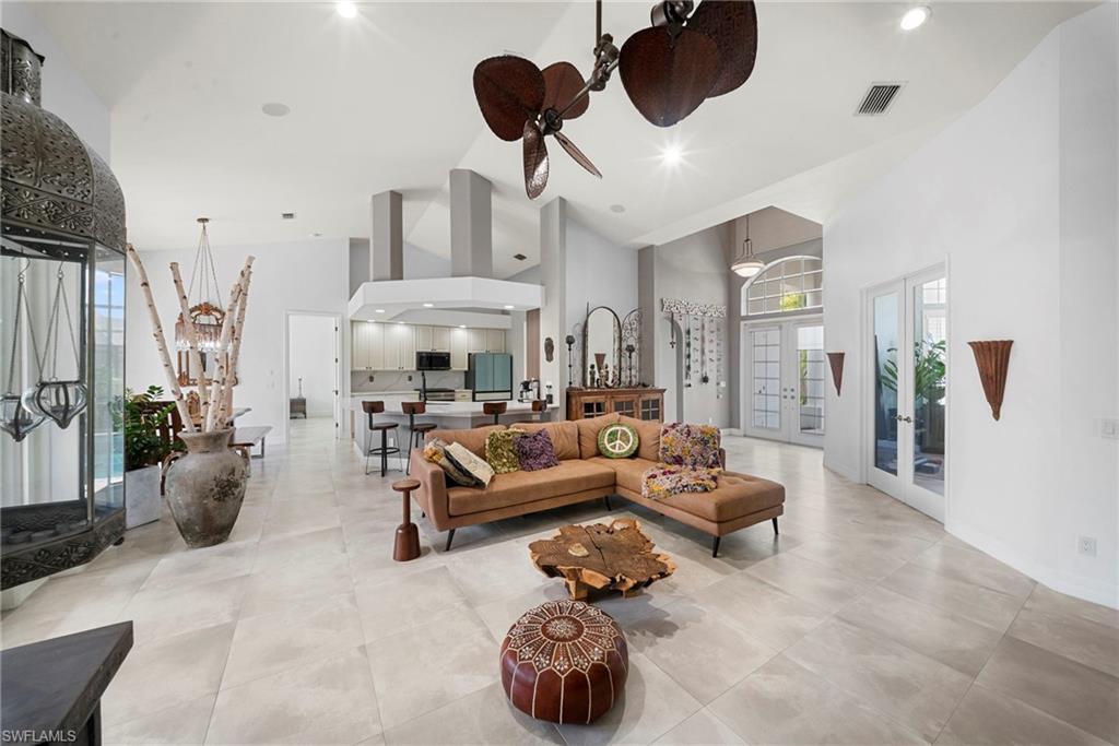 FOUNTAIN LAKES - Residential