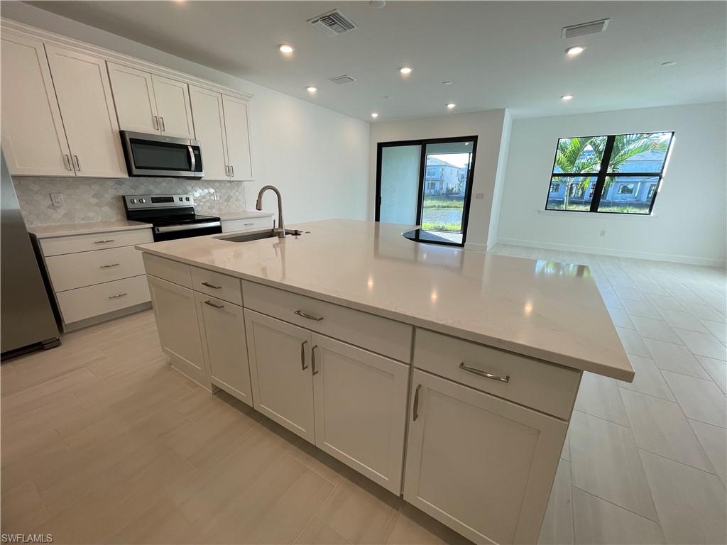 SONOMA OAKS - Residential Lease