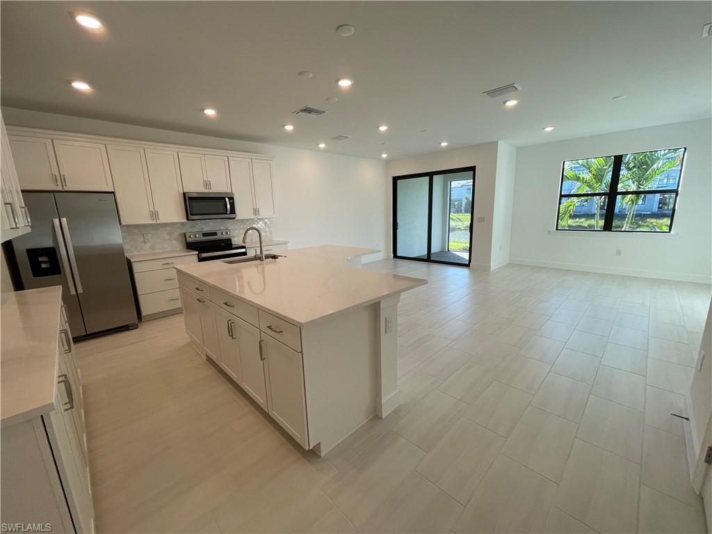 SONOMA OAKS - Residential Lease