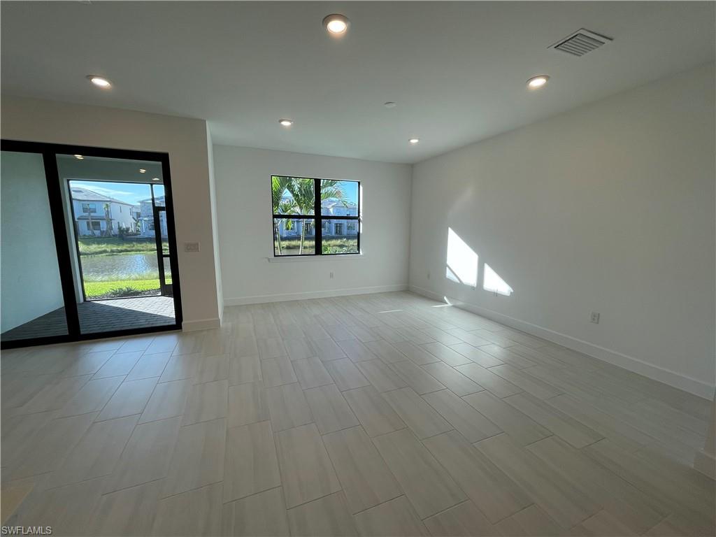 SONOMA OAKS - Residential Lease
