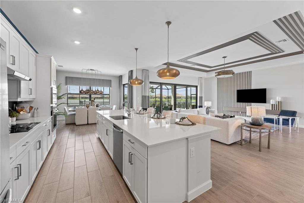 TUCKERS COVE - Residential