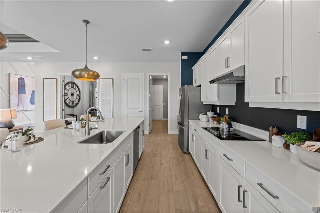 TUCKERS COVE - Residential