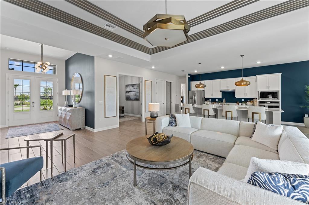TUCKERS COVE - Residential