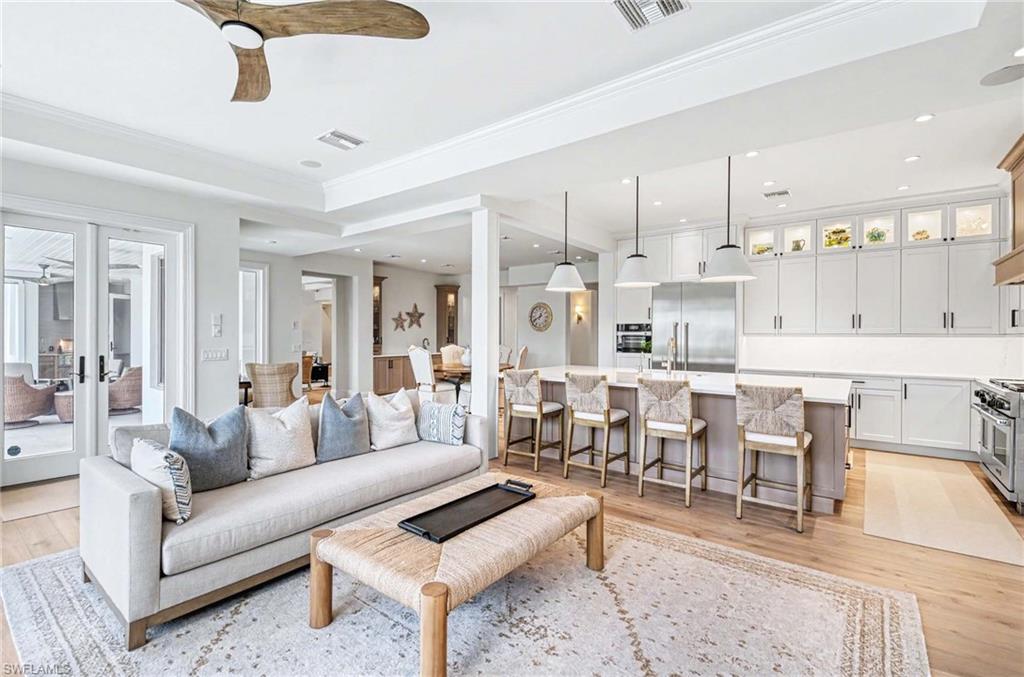 AQUALANE SHORES - Residential