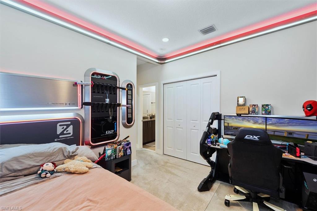 MAPLE RIDGE - Residential